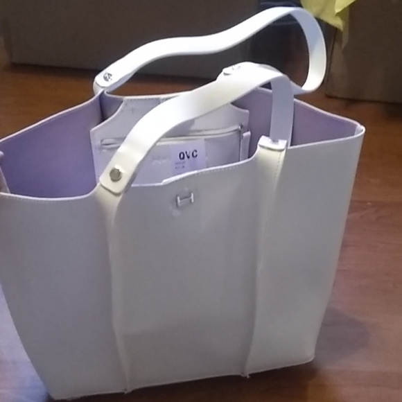 2 for 1 Halston genuine bags!!!!!! - Picture 2 of 5